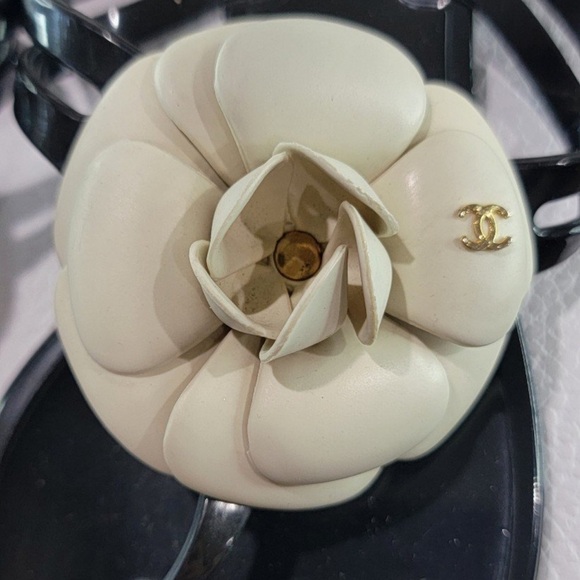 CHANEL Camellia flip flops sz 38eu 7.5US - Picture 7 of 11